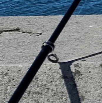 堤防竿立てかけ